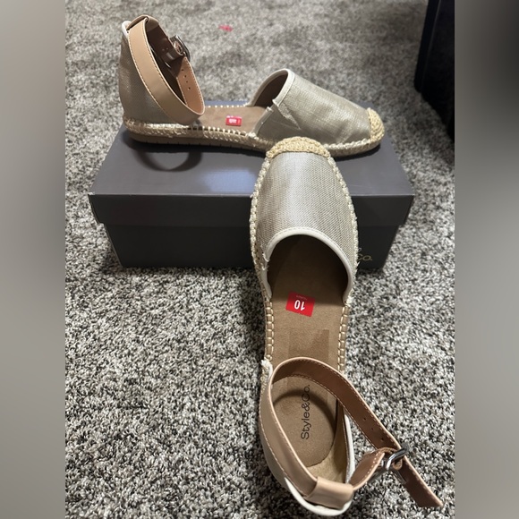 NWT Style and Co Espadrilles 10M - Picture 2 of 4